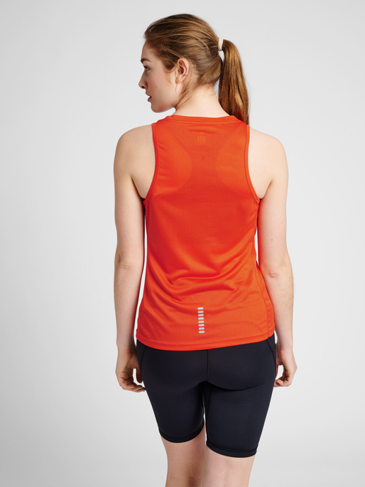WOMEN RUNNING SINGLET, SPICY ORANGE, model