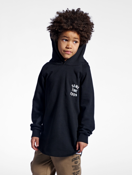 stmMONTERY HOODIE, BLACK, model