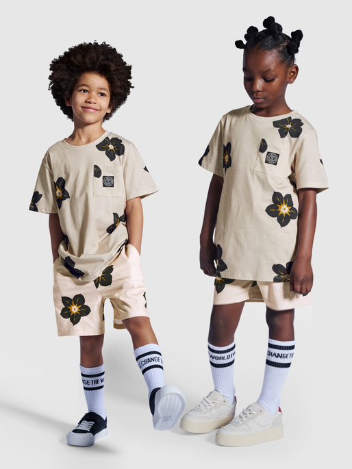 stmJAREL T-SHIRT S/S, 8076, model